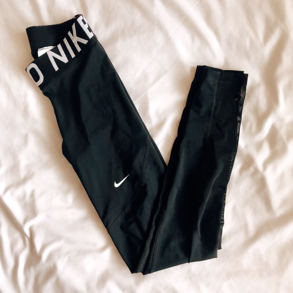 NIKE PRO LEGGINGS - XS